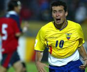Jaime Iván Kaviedes celebrando el gol a Chile en las Eliminatorias rumbo al Mundial 2006